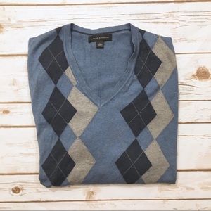 Banana Republic • Men’s V-Neck Argyle Sweater